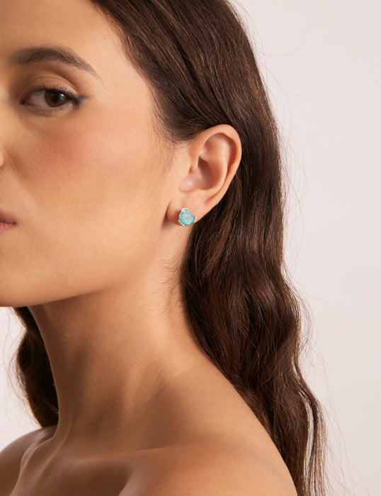 SIMPLE STUD EARRING